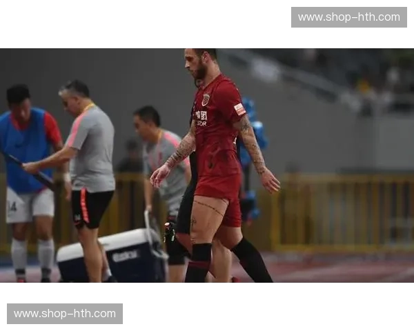 红潮撞击：当上海港的星光遇上浦和的铁血，这不仅仅是一场足球赛